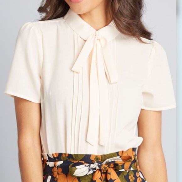 Modcloth Tops - ModCloth Princess Highway Cream Blouse with Bow Detail Size 12